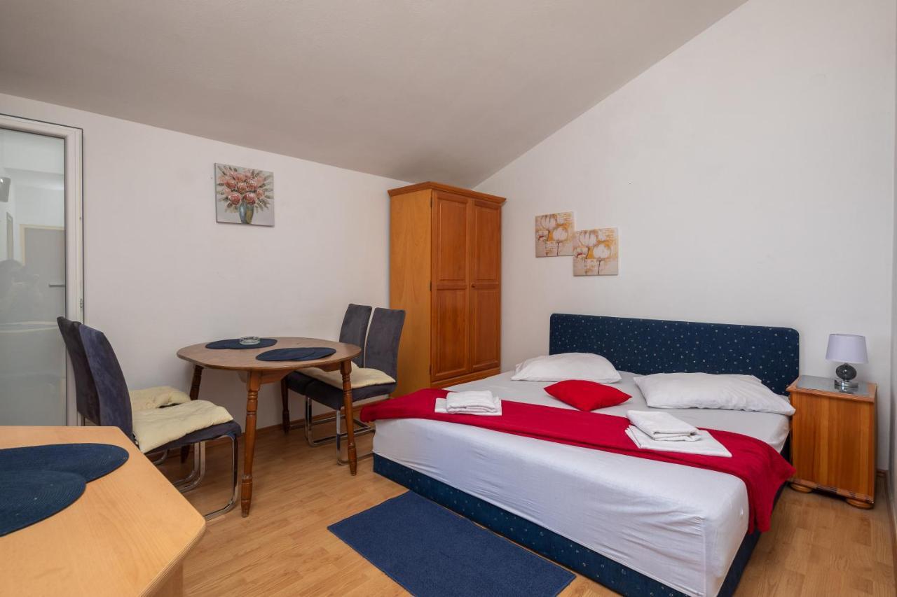 Beach Apartments Borovina Stanici Buitenkant foto