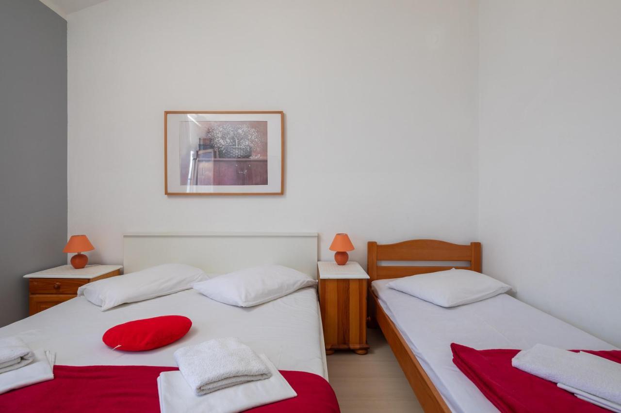 Beach Apartments Borovina Stanici Buitenkant foto