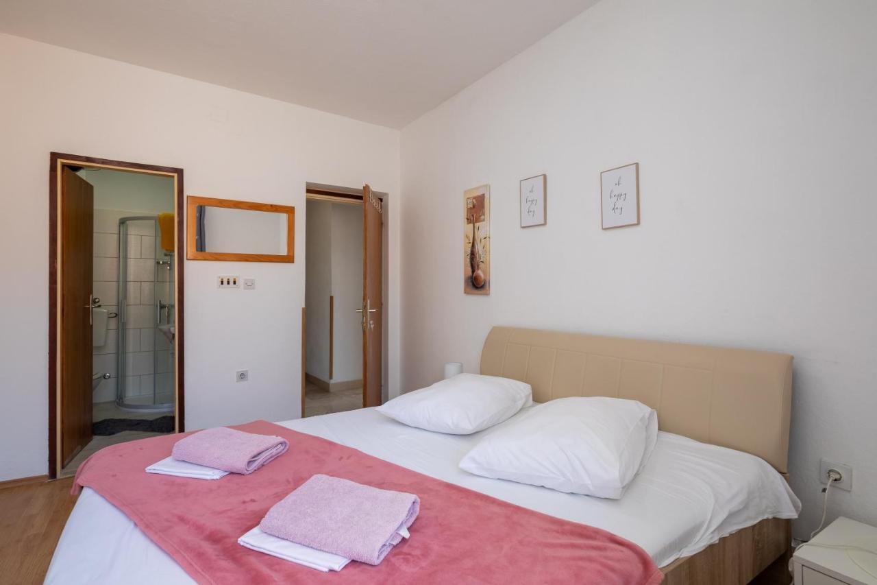 Beach Apartments Borovina Stanici Buitenkant foto
