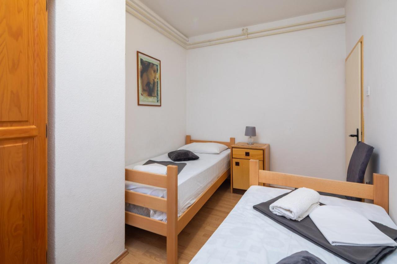 Beach Apartments Borovina Stanici Buitenkant foto