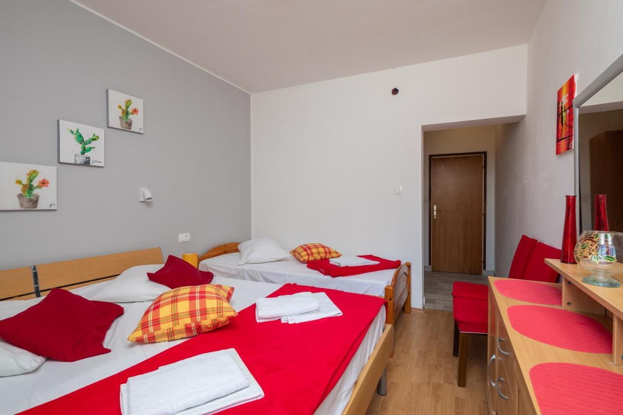 Beach Apartments Borovina Stanici Buitenkant foto